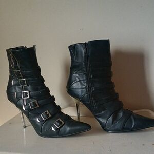 Stylish Black Buckle Ankle Boots 6in Heel